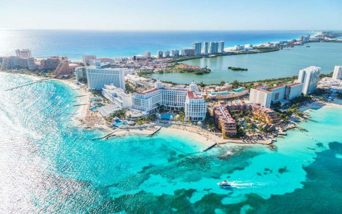 Depas Flamboyan Centro De Cancun D1 Exteriör bild